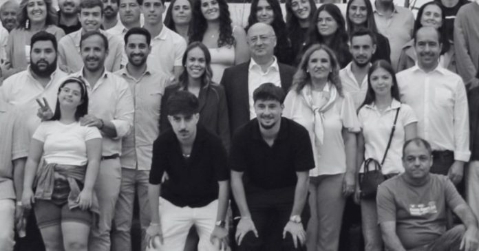 Júlia Fernandes reativa JSD com ajuda do ministro para ter apoio na campanha - VOX